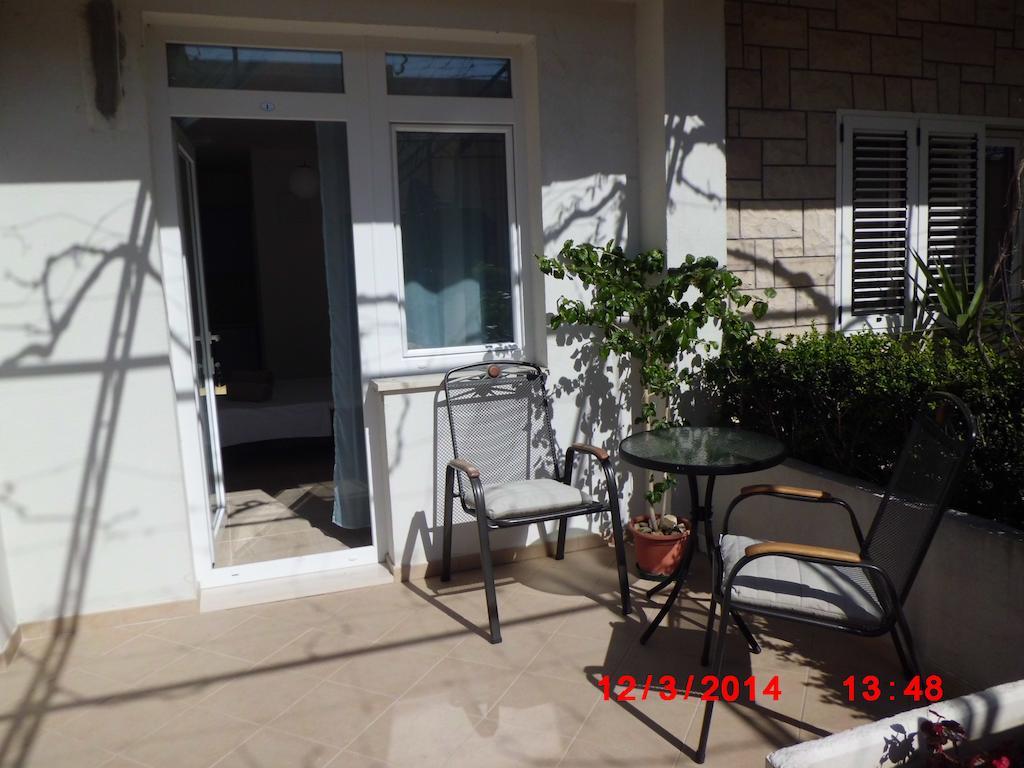 Apartments Viskovic Макарска Стая снимка
