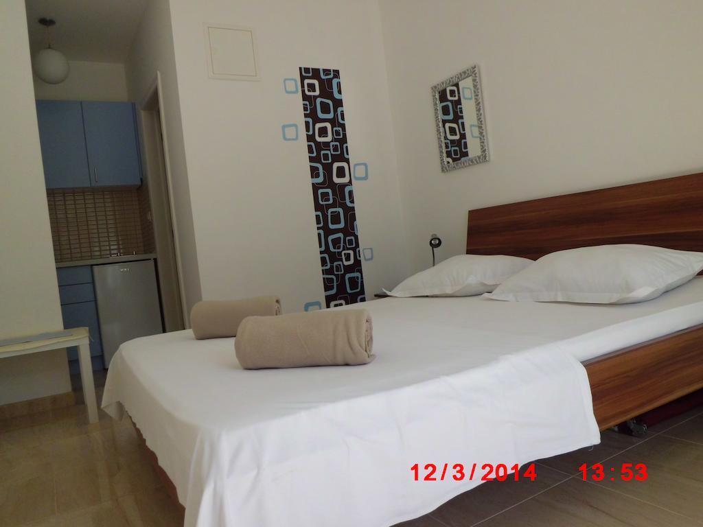 Apartments Viskovic Макарска Стая снимка
