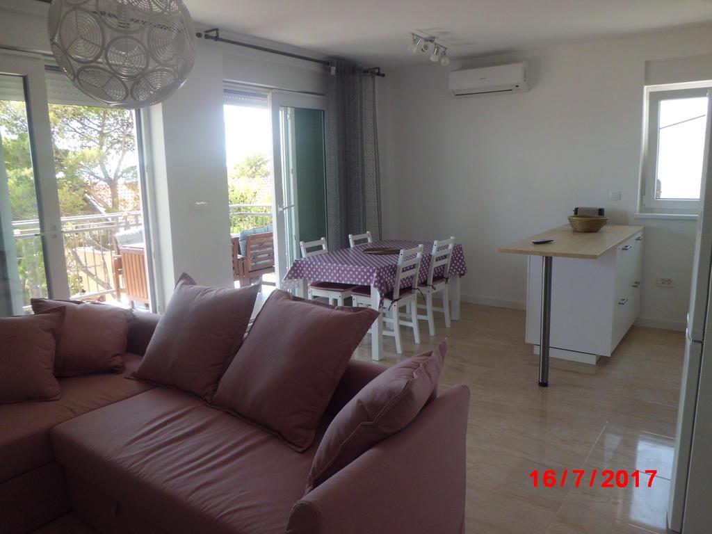 Apartments Viskovic Макарска Екстериор снимка