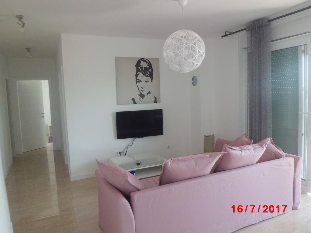 Apartments Viskovic Макарска Екстериор снимка
