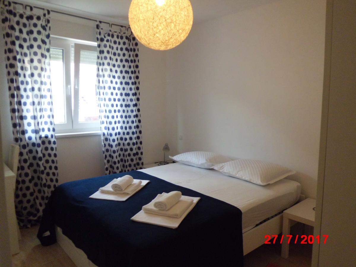 Apartments Viskovic Макарска Екстериор снимка
