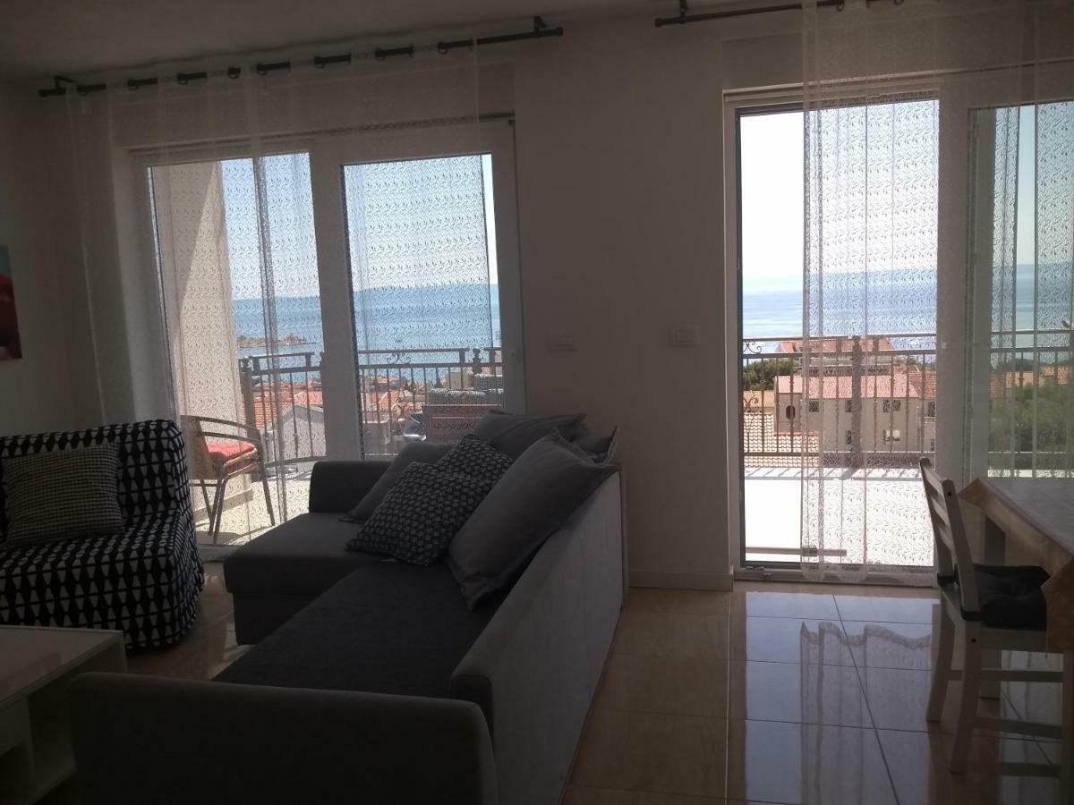 Apartments Viskovic Макарска Екстериор снимка