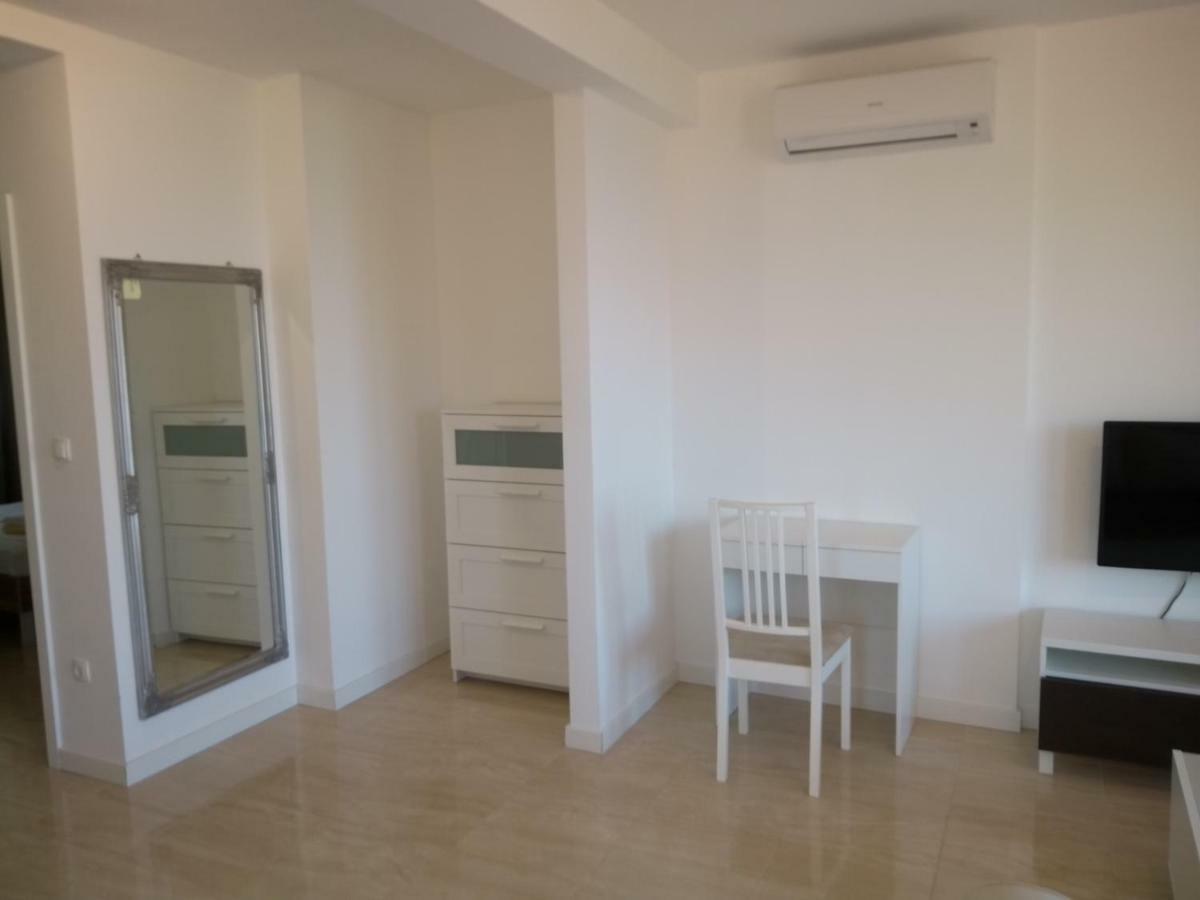 Apartments Viskovic Макарска Екстериор снимка