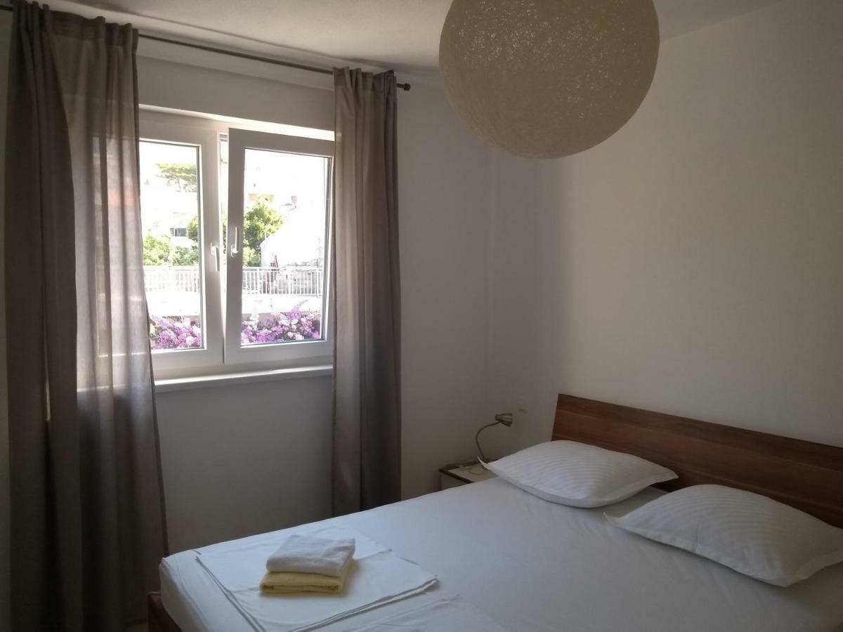 Apartments Viskovic Макарска Екстериор снимка