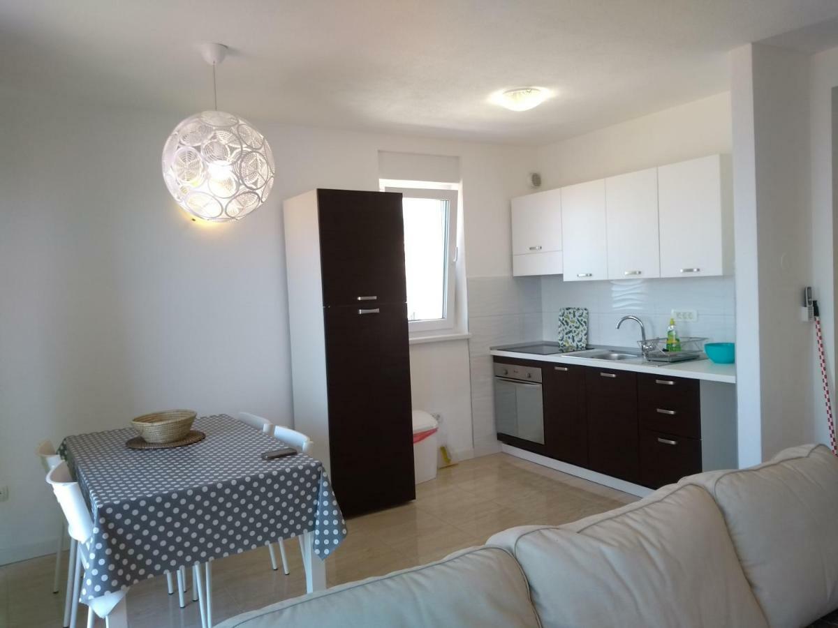 Apartments Viskovic Макарска Екстериор снимка